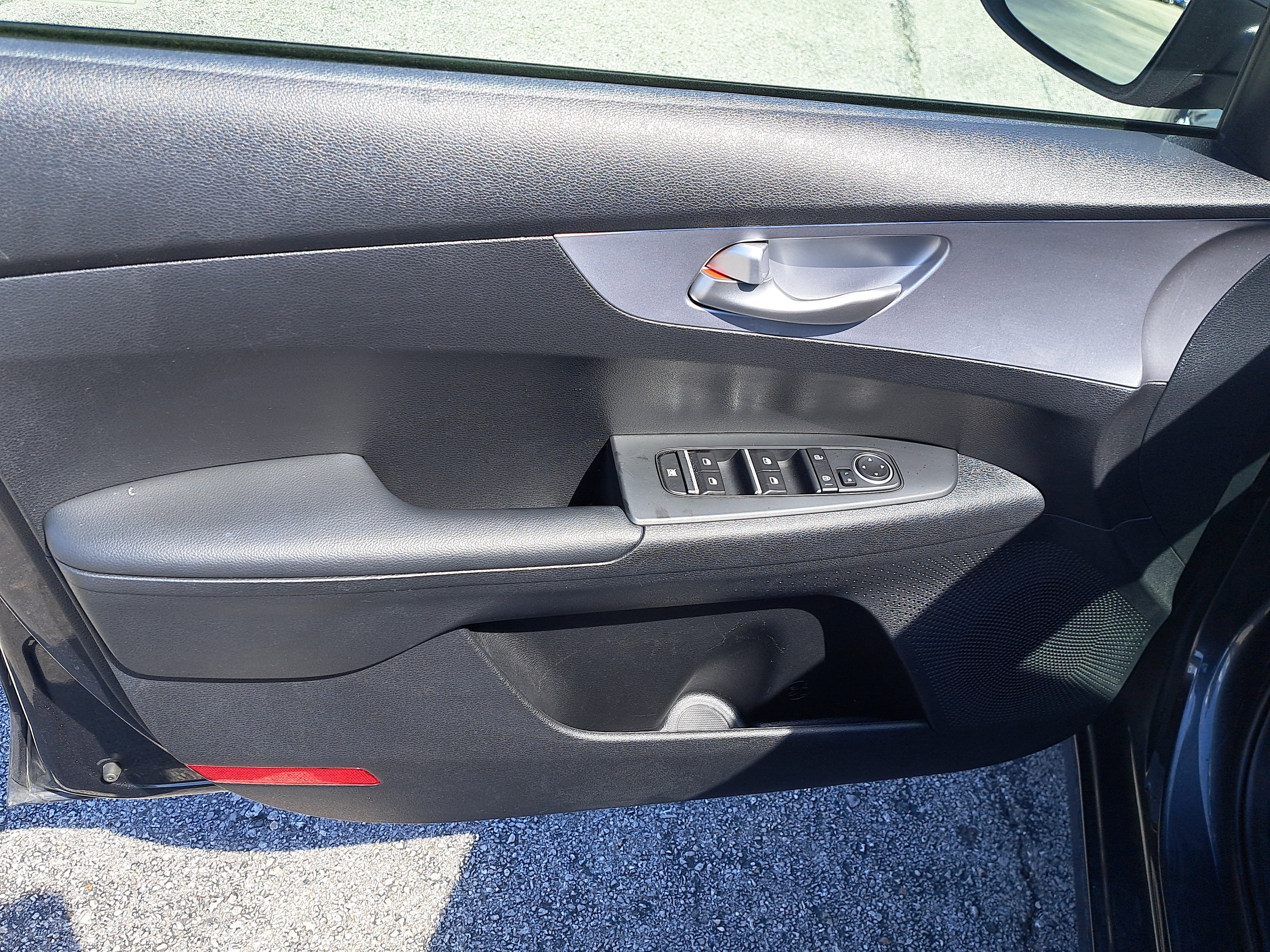 Used 2024 Kia Forte LXS image 13