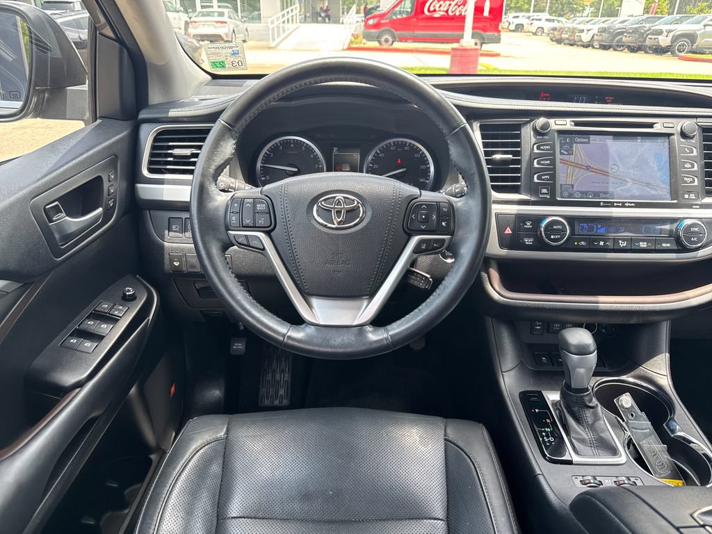 Used 2018 Toyota Highlander Limited FWD image 20