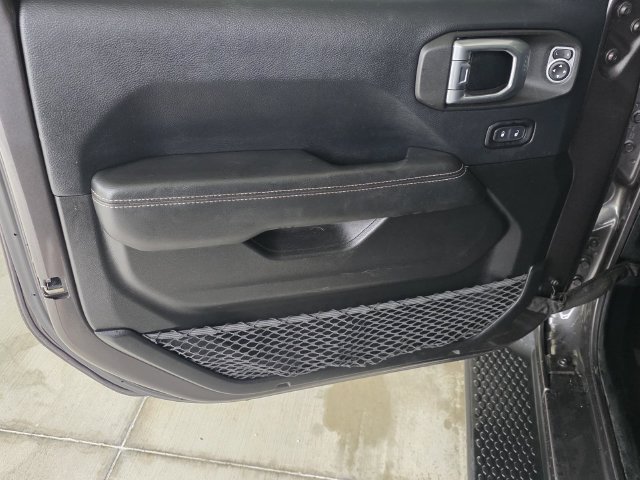 Used 2019 Jeep Wrangler Unlimited Sahara w/ Safety Group AWD/4WD image 29