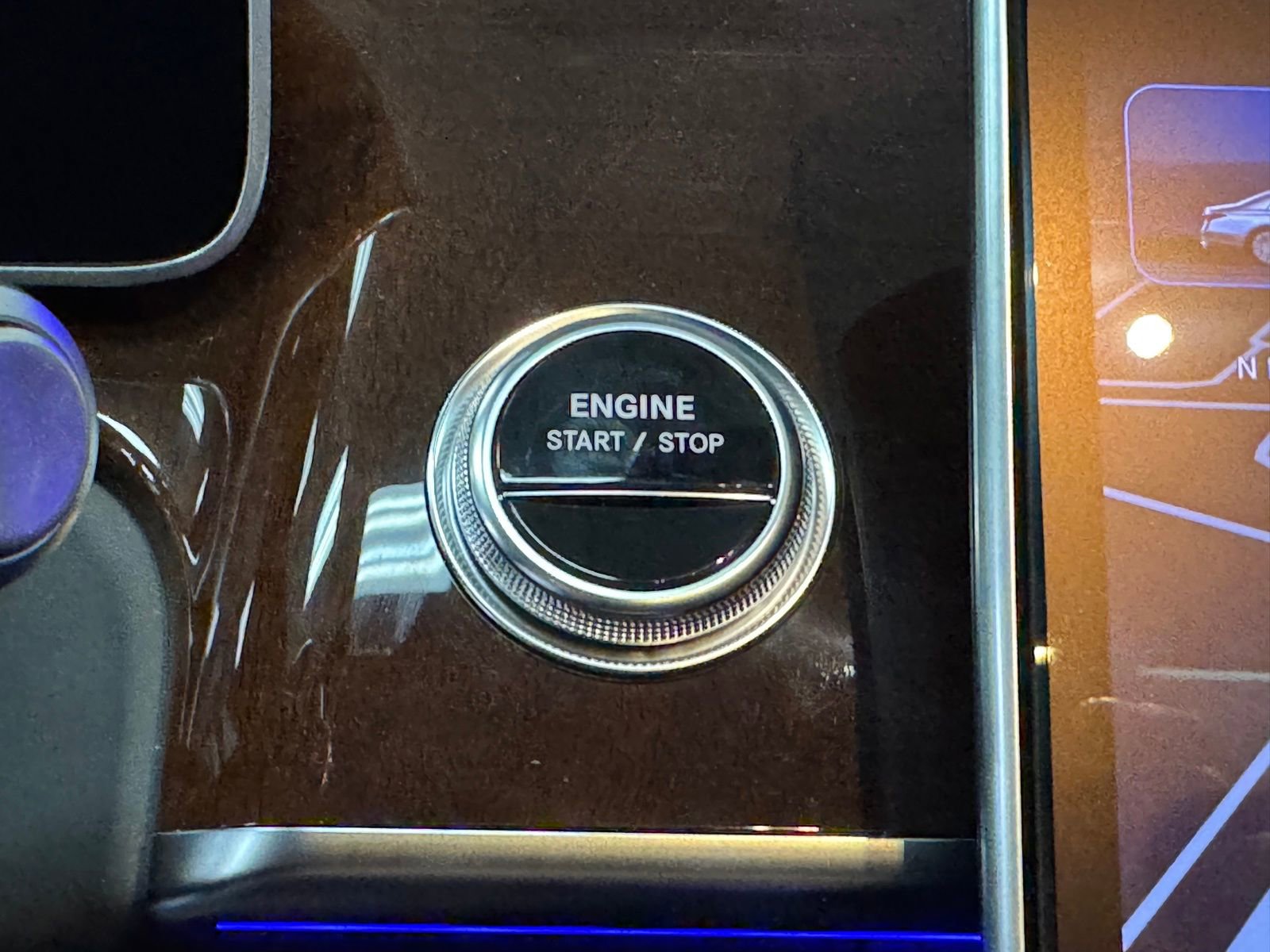 Used 2024 Mercedes-Benz S 580e 4MATIC Sedan image 25