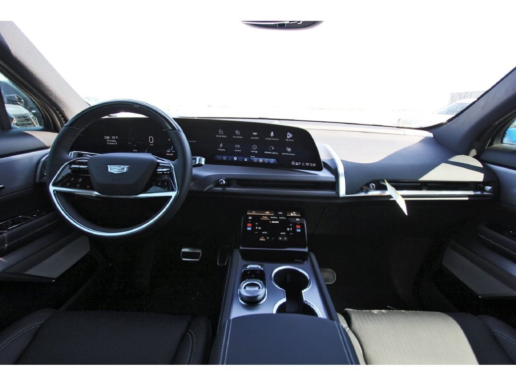 New 2027 Cadillac Vistiq Luxury AWD/4WD image 9