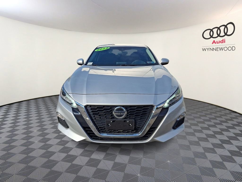 Used 2022 Nissan Altima 2.5 SV image 2