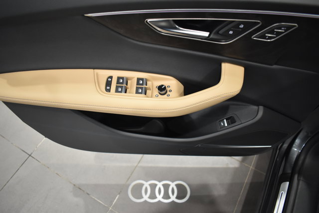 Used 2025 Audi Q8 Premium Plus w/ Premium Plus Package image 36