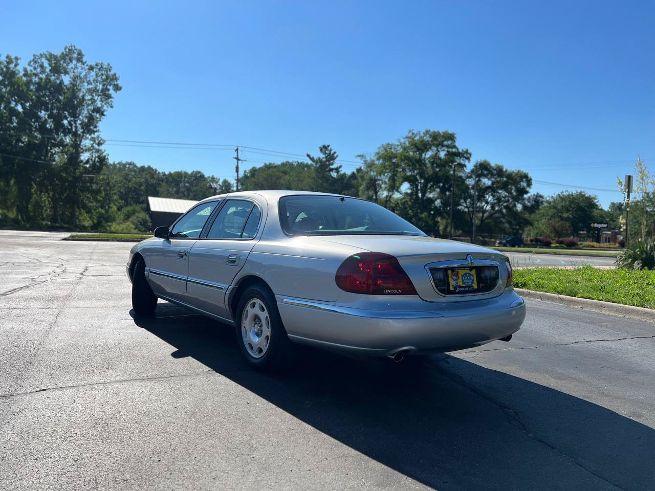 Used 2000 Lincoln Continental FWD image 6