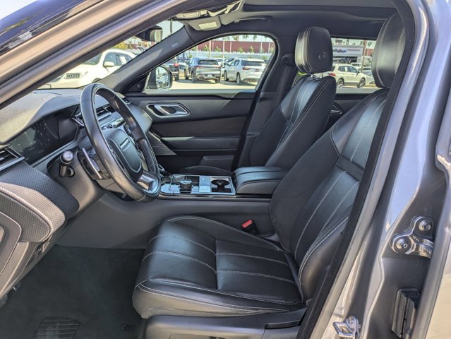 Used 2018 Land Rover Range Rover Velar R-Dynamic SE AWD/4WD image 17