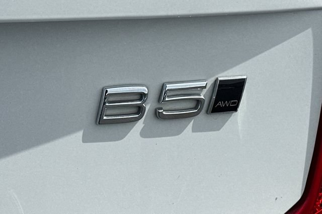 Used 2023 Volvo XC90 B5 Plus AWD/4WD image 34