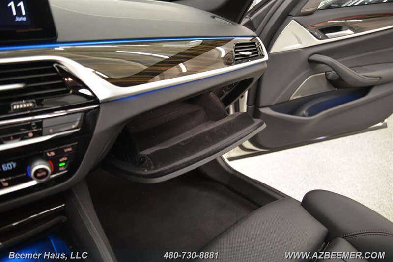 Used 2023 BMW 530e w/ M Sport Package RWD image 40