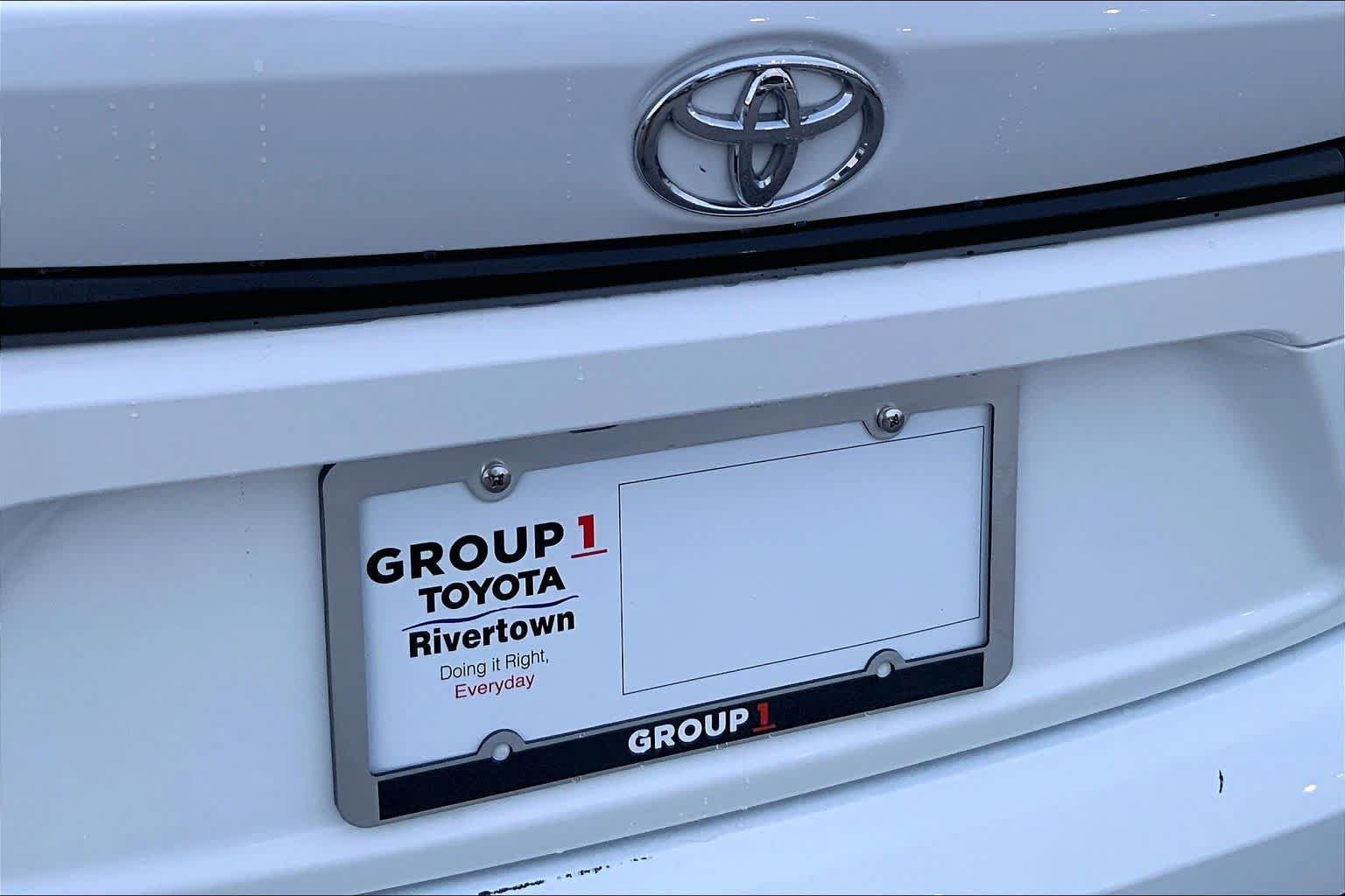 Used 2024 Toyota Corolla LE FWD image 9