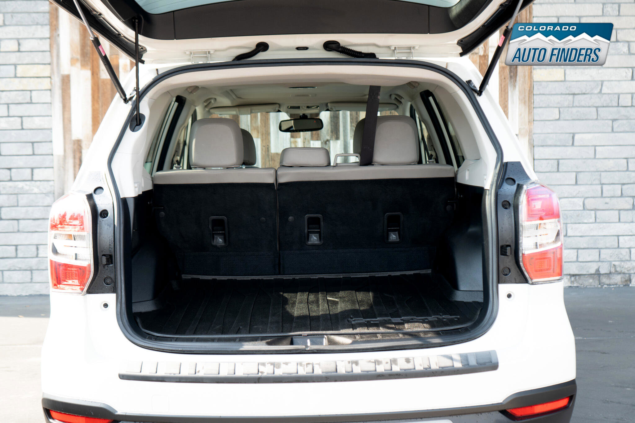 Used 2015 Subaru Forester 2.5i Touring w/ Popular Package #2 image 6