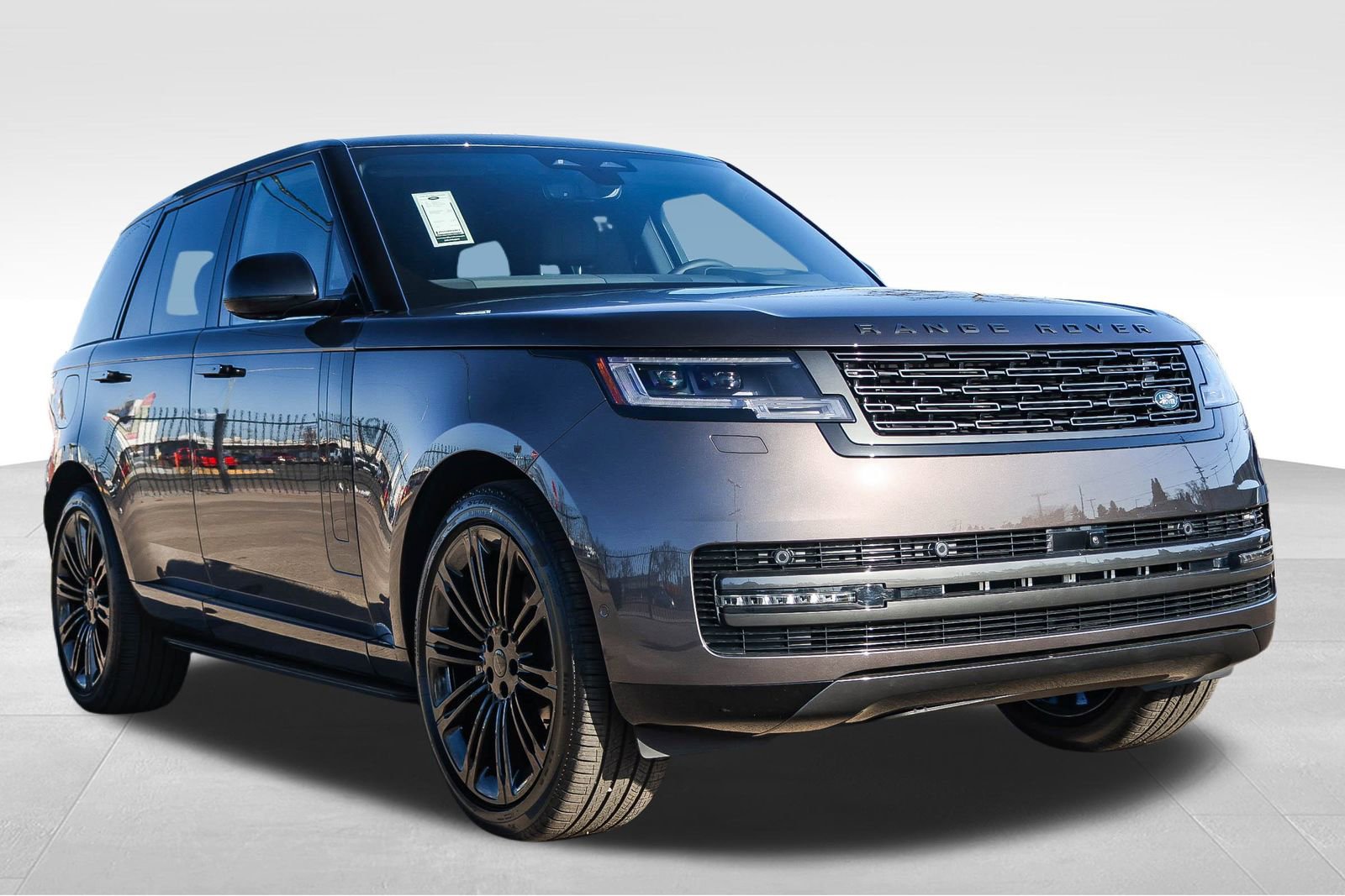 New 2026 Land Rover Range Rover SE image 3