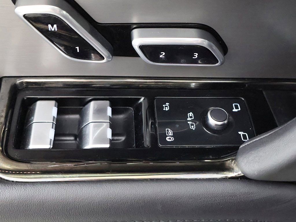 Used 2023 Land Rover Range Rover Sport SE Dynamic image 40