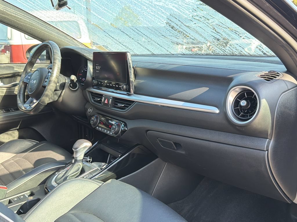 Used 2023 Kia Forte GT-Line w/ GT-Line Premium Package FWD image 18