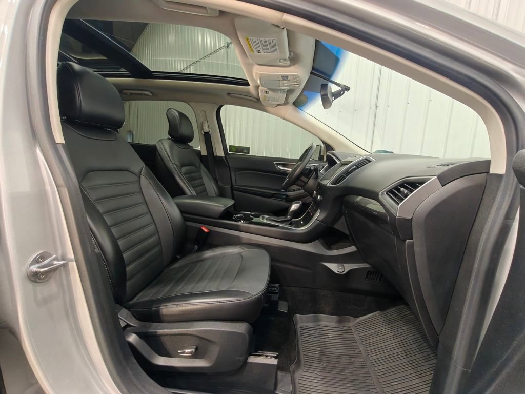 Used 2018 Ford Edge SEL w/ Equipment Group 201A image 27
