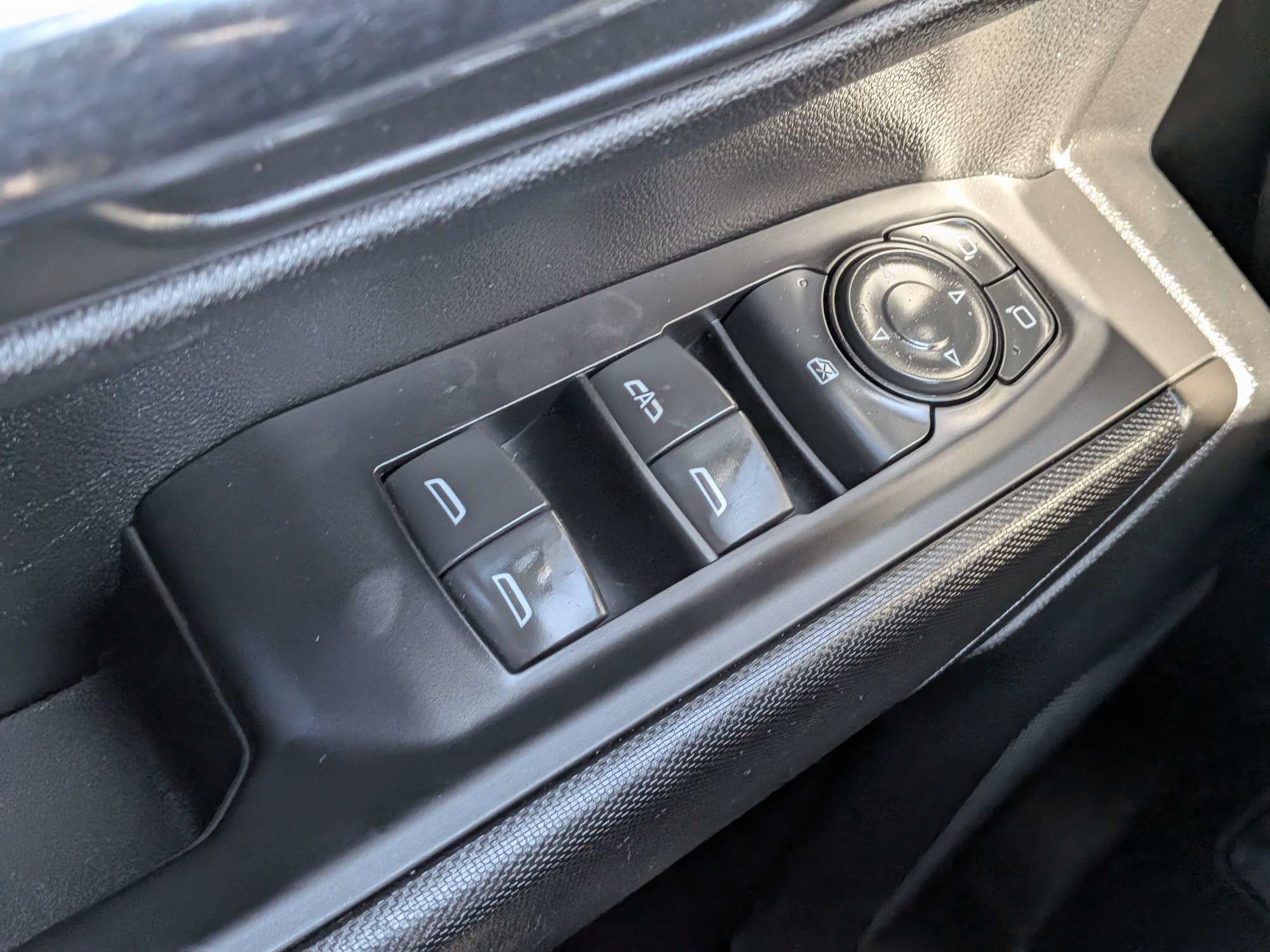 Used 2022 Chevrolet Silverado 1500 Custom AWD/4WD image 24