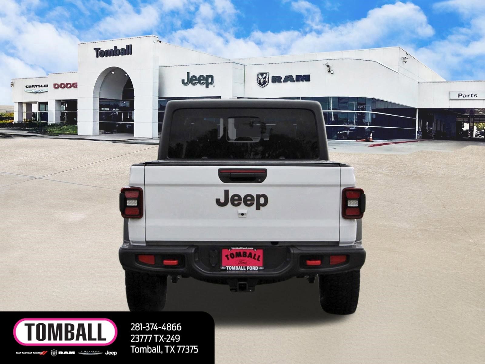 Used 2024 Jeep Gladiator Rubicon w/ Technology Group AWD/4WD image 6