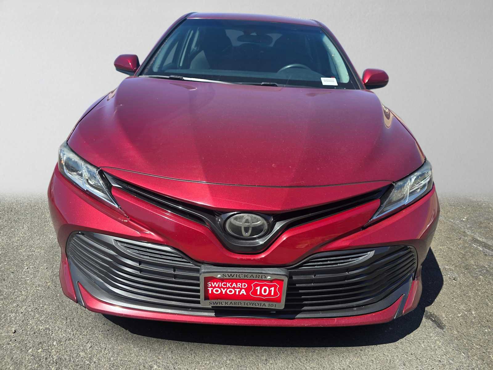 Used 2018 Toyota Camry LE FWD image 8