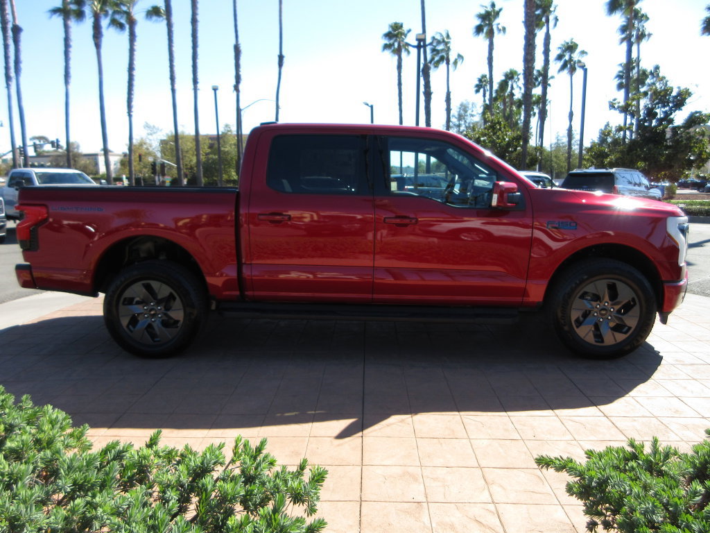 Certified 2024 Ford F150 Lightning Lariat AWD/4WD image 5