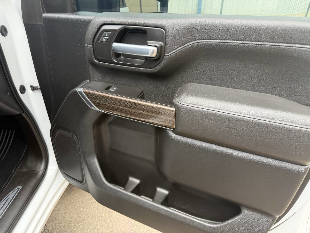 Used 2021 Chevrolet Silverado 2500 LT w/ Z71 Off-Road Package image 22