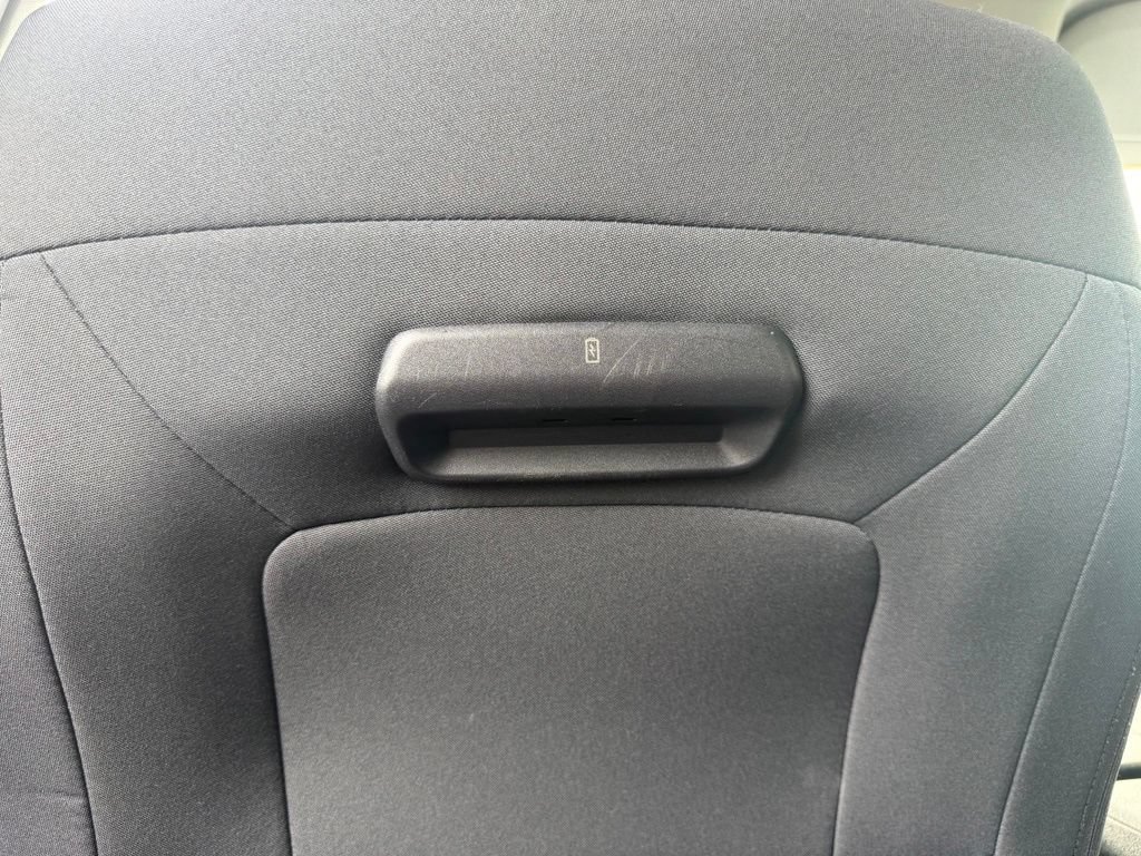 Used 2025 Ford Expedition Active RWD image 18