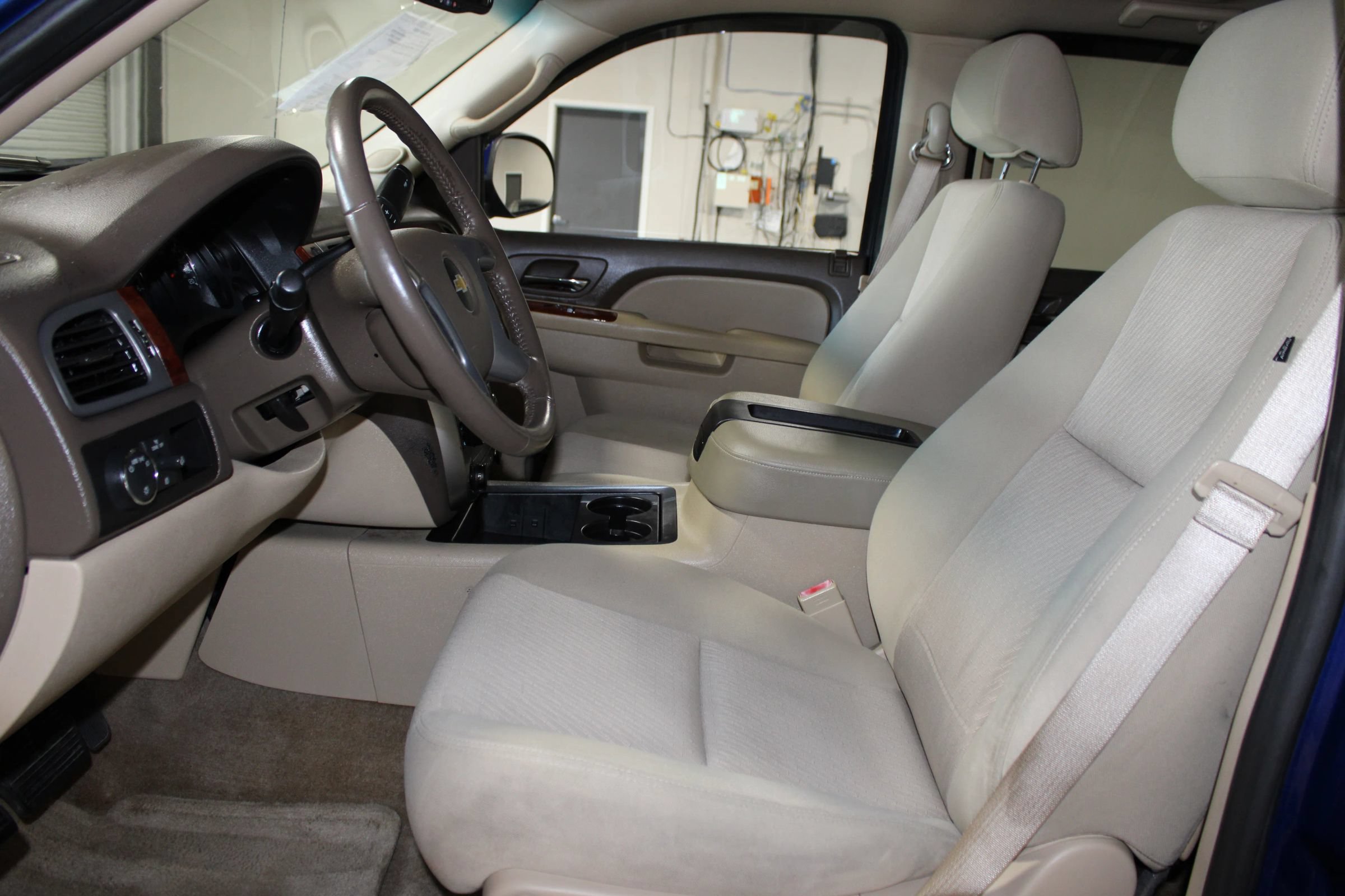 Used 2013 Chevrolet Avalanche LS RWD image 23