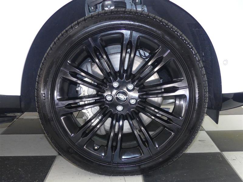 Used 2025 Land Rover Range Rover SE AWD/4WD image 43