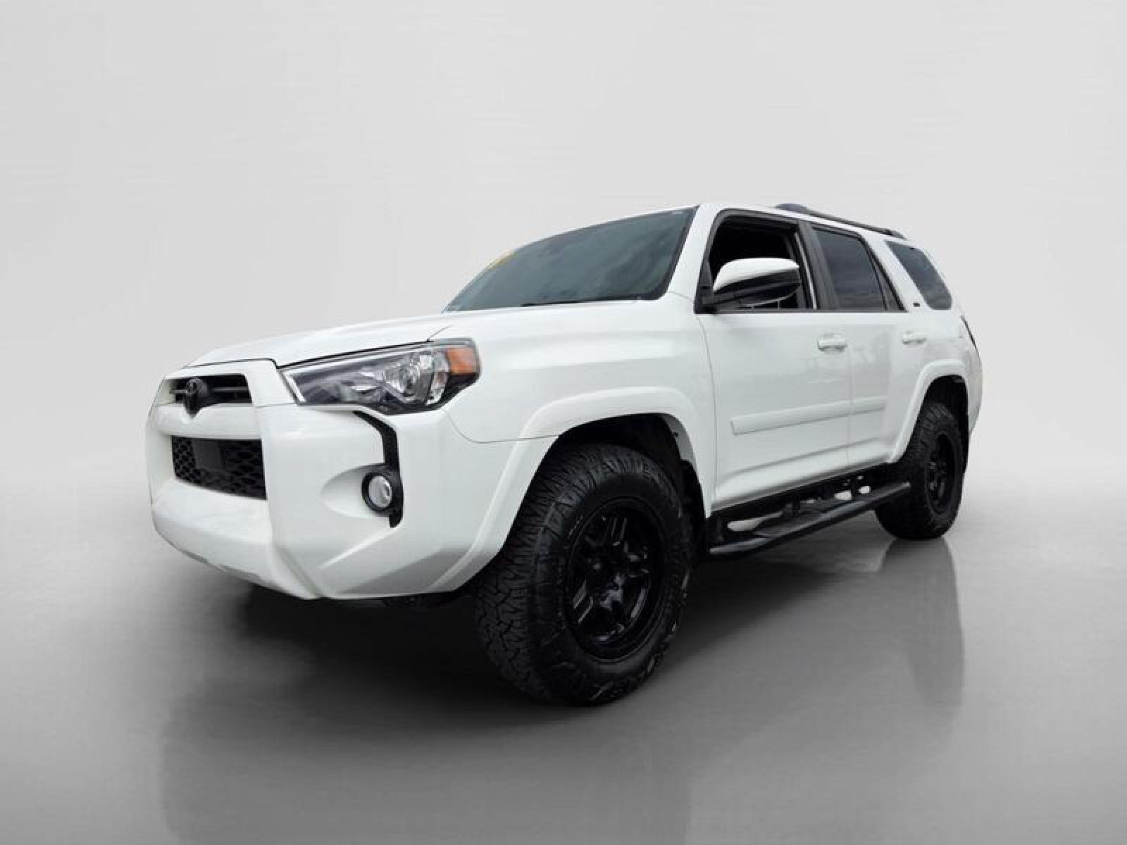 Used 2020 Toyota 4Runner SR5 AWD/4WD image 8