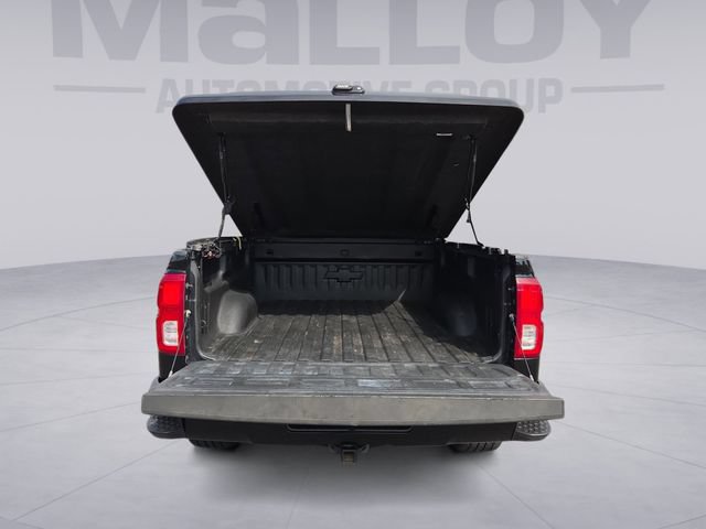Used 2016 Chevrolet Silverado 1500 LTZ Z71 w/ LTZ Plus Package AWD/4WD image 19