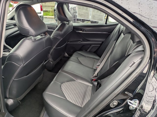 Used 2024 Toyota Camry SE image 14