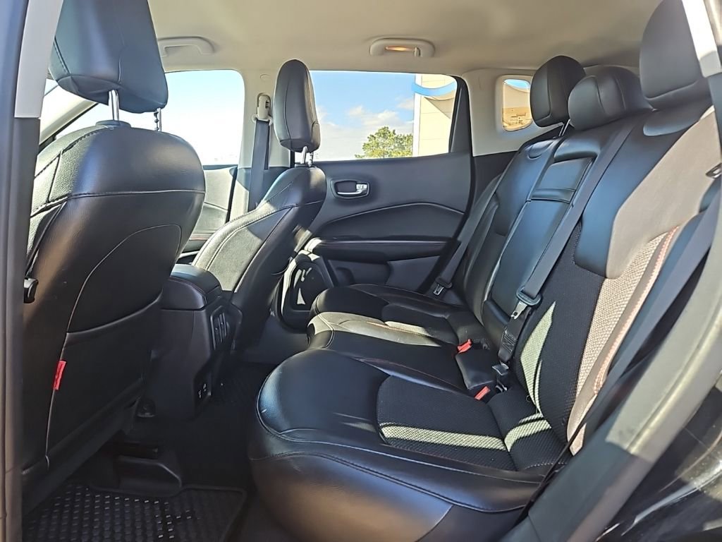 Used 2020 Jeep Compass Trailhawk image 15