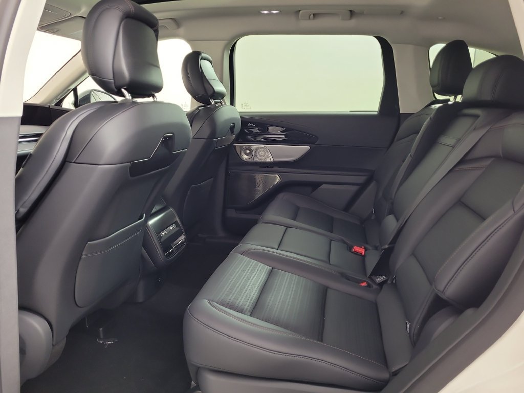 New 2026 Lincoln Nautilus Reserve AWD/4WD image 10