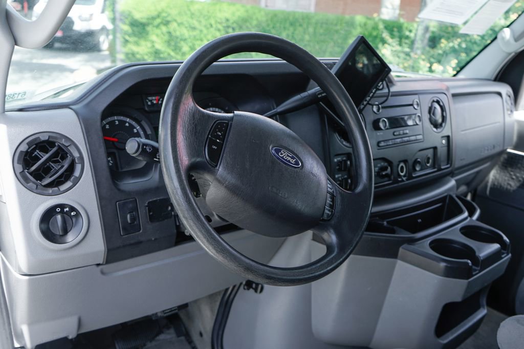Used 2014 Ford E-350 and Econoline 350 XLT RWD image 20