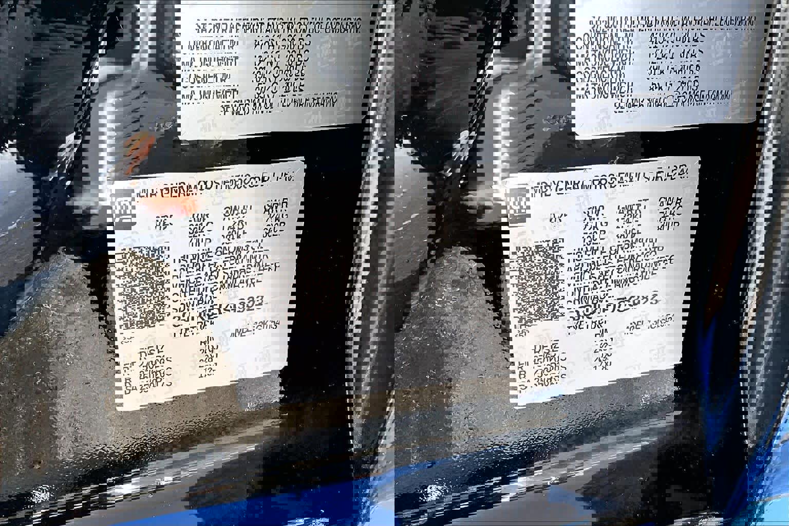 Used 2025 Chevrolet Silverado 1500 High Country w/ Technology Package AWD/4WD image 32