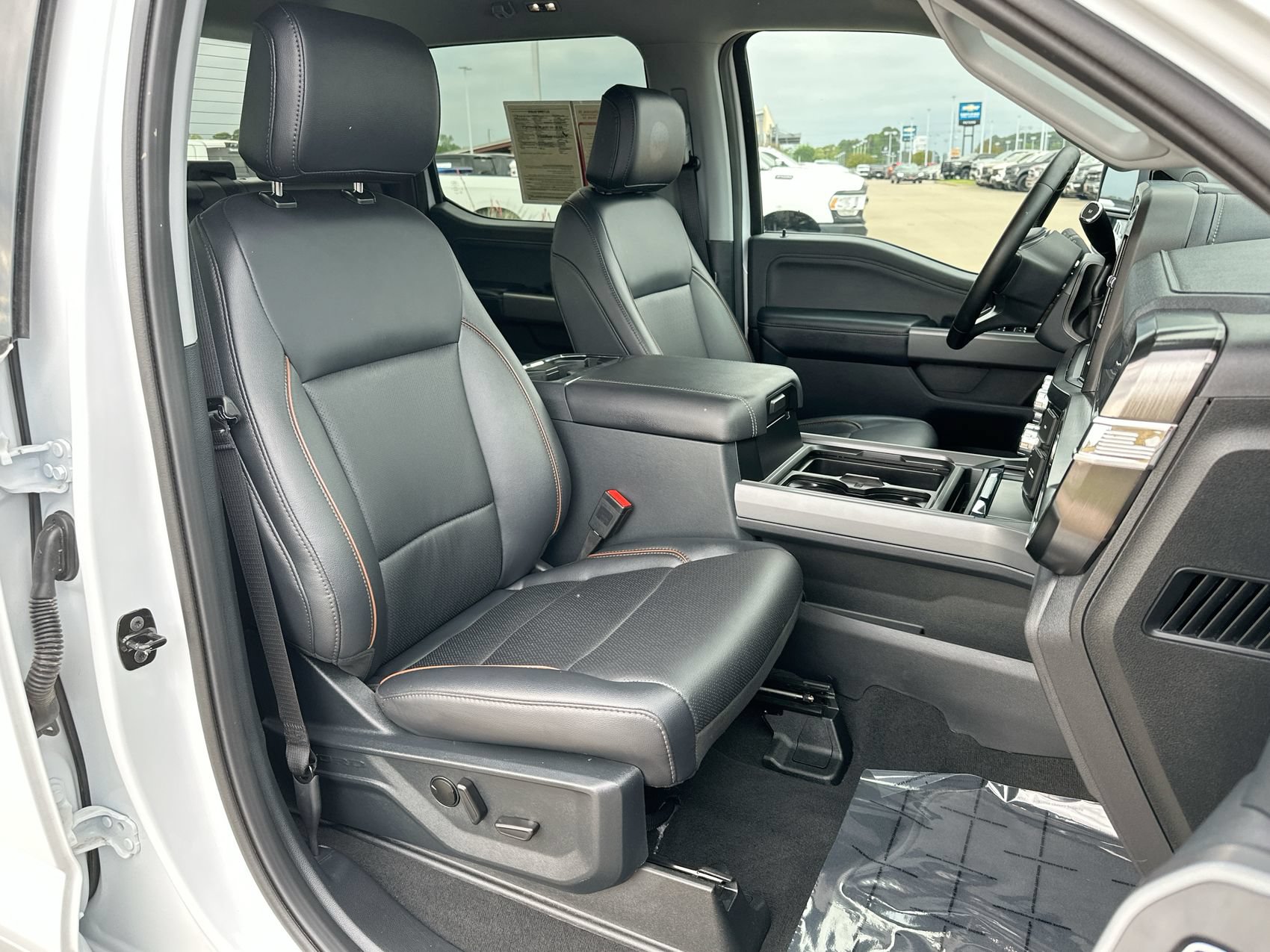 Used 2026 Ford F250 Lariat AWD/4WD image 25