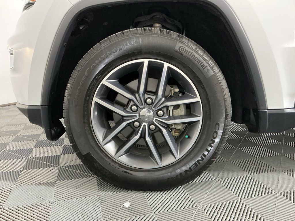 Used 2017 Jeep Grand Cherokee Limited AWD/4WD image 33