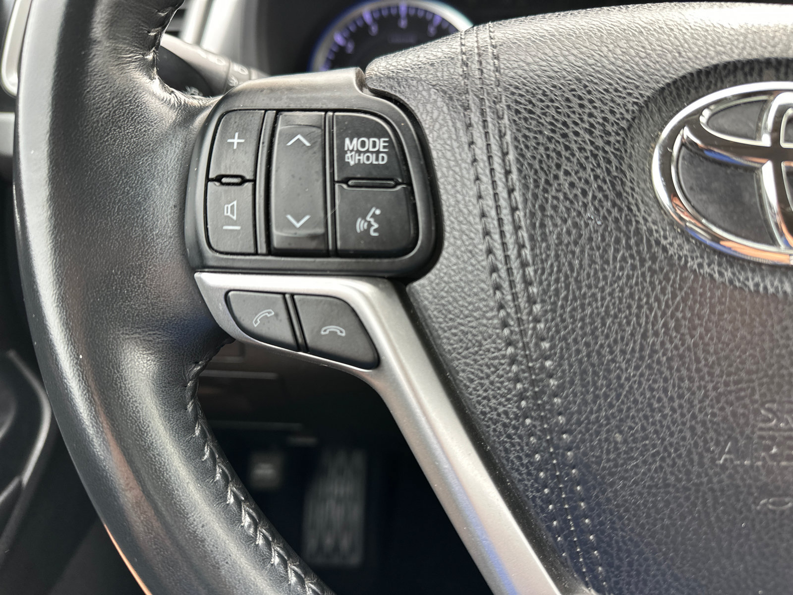 Used 2018 Toyota Highlander XLE FWD image 21