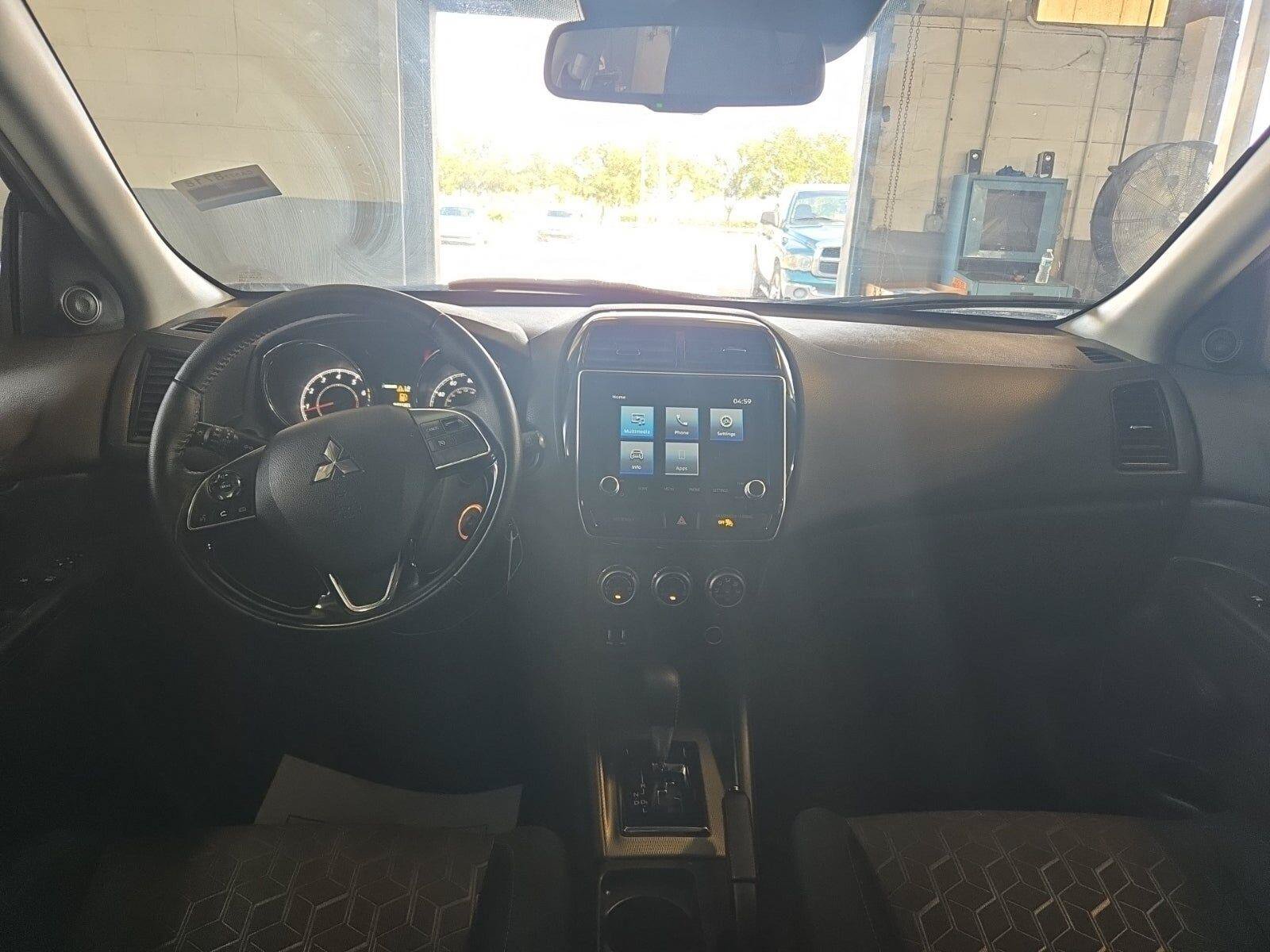 Used 2026 Mitsubishi Outlander Sport LE AWD/4WD image 10