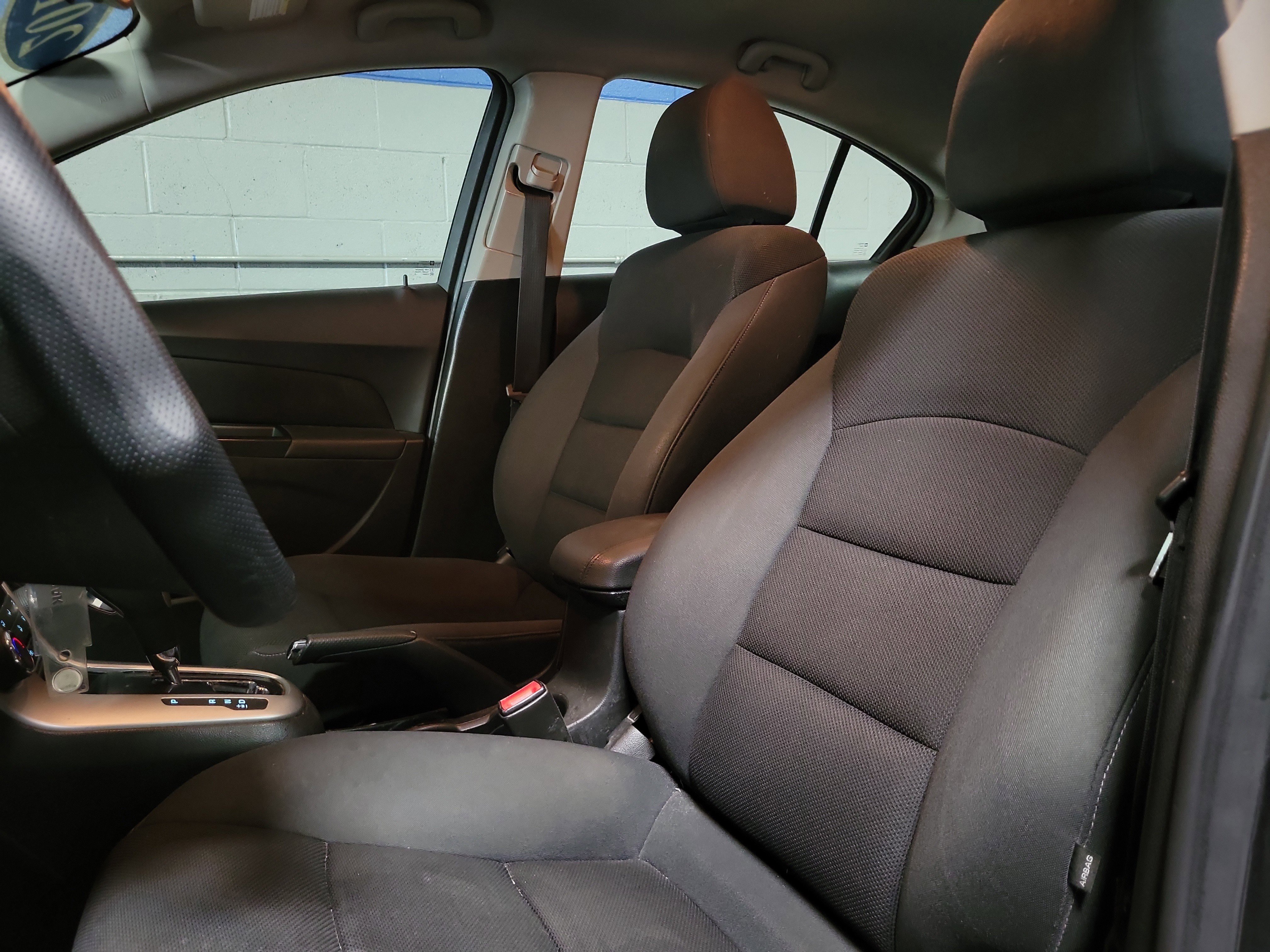 Used 2016 Chevrolet Cruze LT image 17