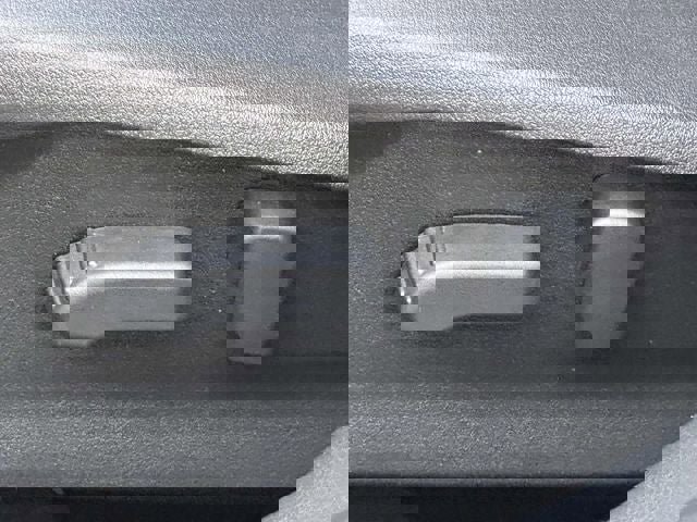 Used 2023 Subaru Crosstrek Hybrid w/ Moonroof Package w/Navigation image 17