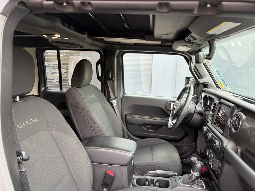 Used 2021 Jeep Wrangler Unlimited Sahara AWD/4WD image 9