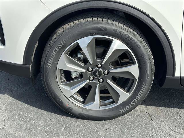 Used 2023 Ford Escape Platinum image 8