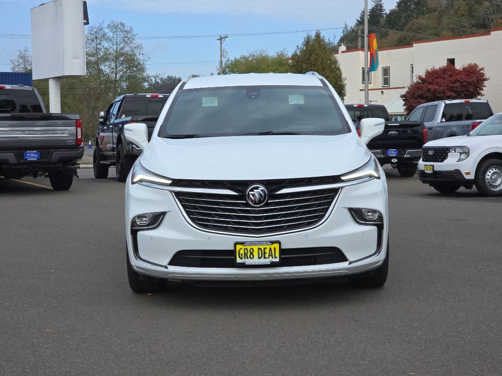 Used 2024 Buick Enclave Premium image 3