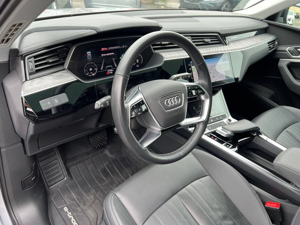 Used 2022 Audi e-tron Premium AWD/4WD image 14