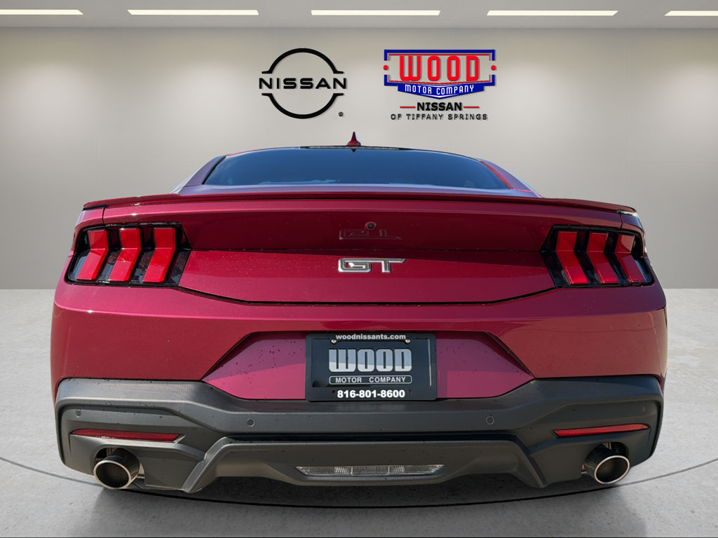 Used 2025 Ford Mustang GT Premium RWD image 3