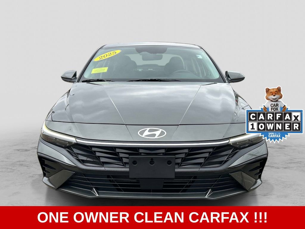 Used 2025 Hyundai Elantra SEL FWD image 2