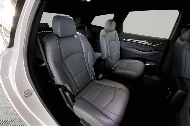 Used 2022 Buick Enclave Essence w/ Sport Touring Edition FWD image 17