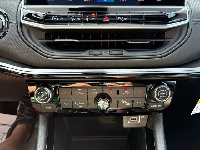New 2026 Jeep Compass Limited w/ Sun, Sound & Navigation Group AWD/4WD image 20