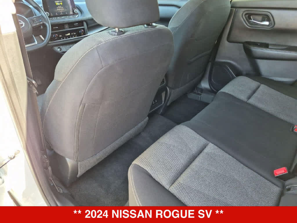 Used 2024 Nissan Rogue SV FWD image 17