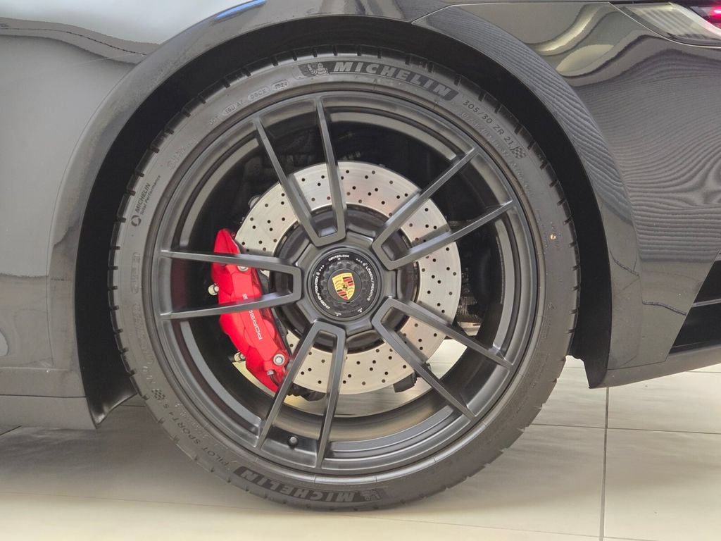 Used 2024 Porsche 911 Targa 4 GTS AWD/4WD image 15