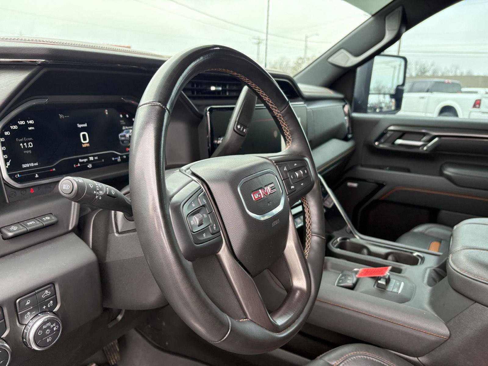 Used 2024 GMC Sierra 2500 AT4 w/ AT4 Premium Plus Package image 8