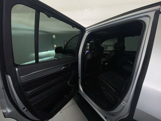 Used 2024 Jeep Wagoneer Series II w/ Convenience Group I image 23